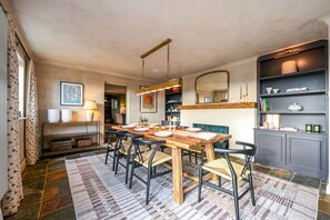 Dining - Merryweather -  a holiday let that sleeps 10 guests  in 4 bedrooms (Canterbury)