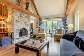 Living area - 3 Bed in North Bovey (oc-k29421) (North Bovey)