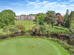 Golf - 3 Bed in North Bovey (oc-k29421) (North Bovey)