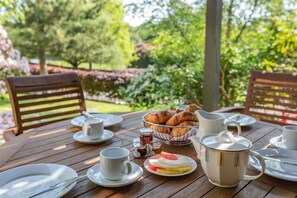 Outdoor dining - 3 Bed in North Bovey (oc-f29422) (North Bovey)