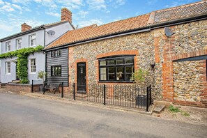 Exterior - 2 Bed in Rede (oc-t29450) (Rede)