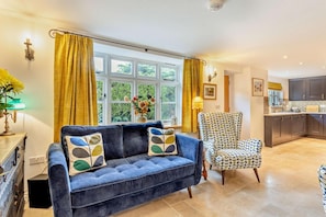 TV, fireplace - 2 Bed in Rede (oc-t29450) (Rede)