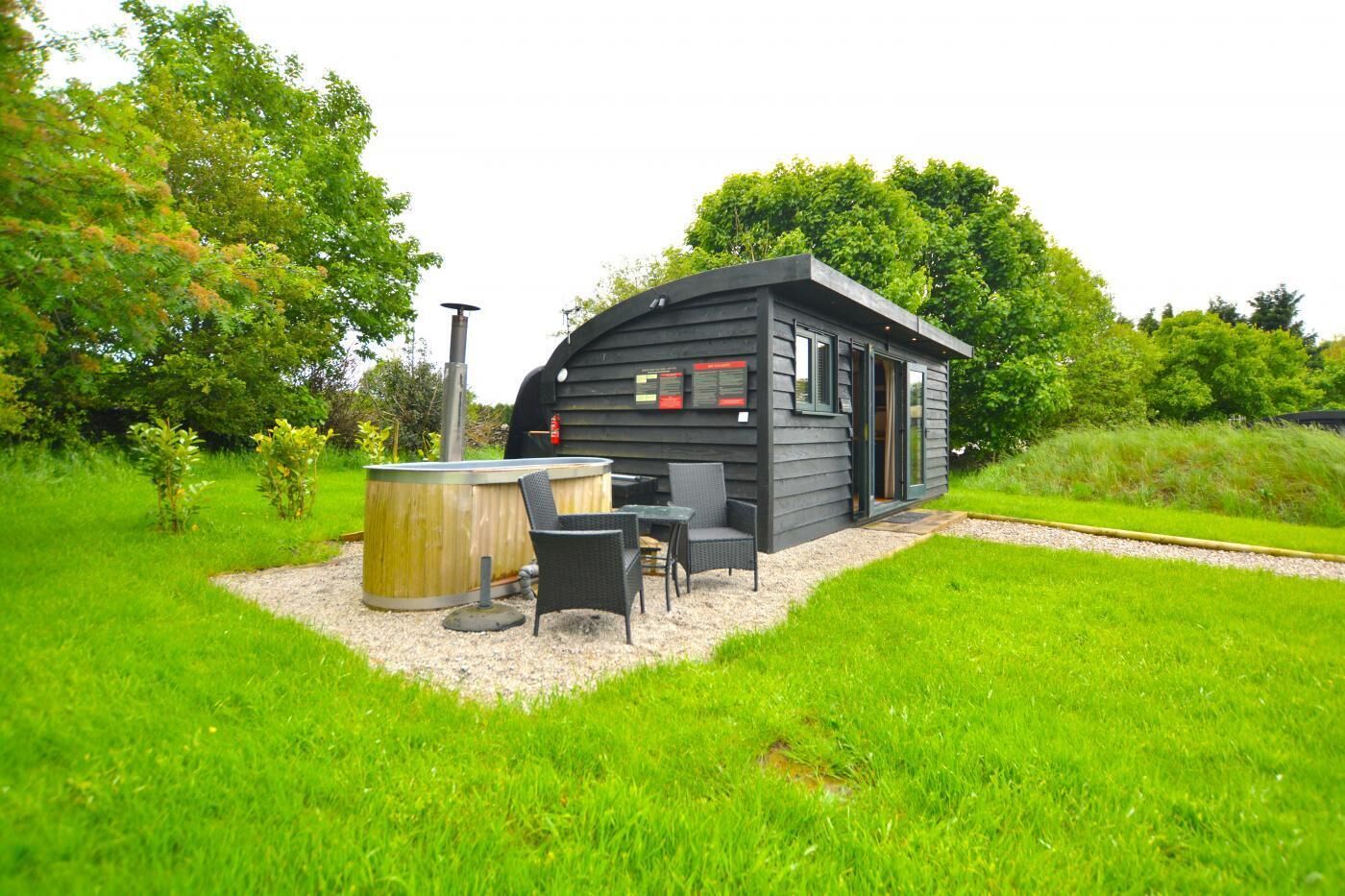 مغطس سبا خارجي