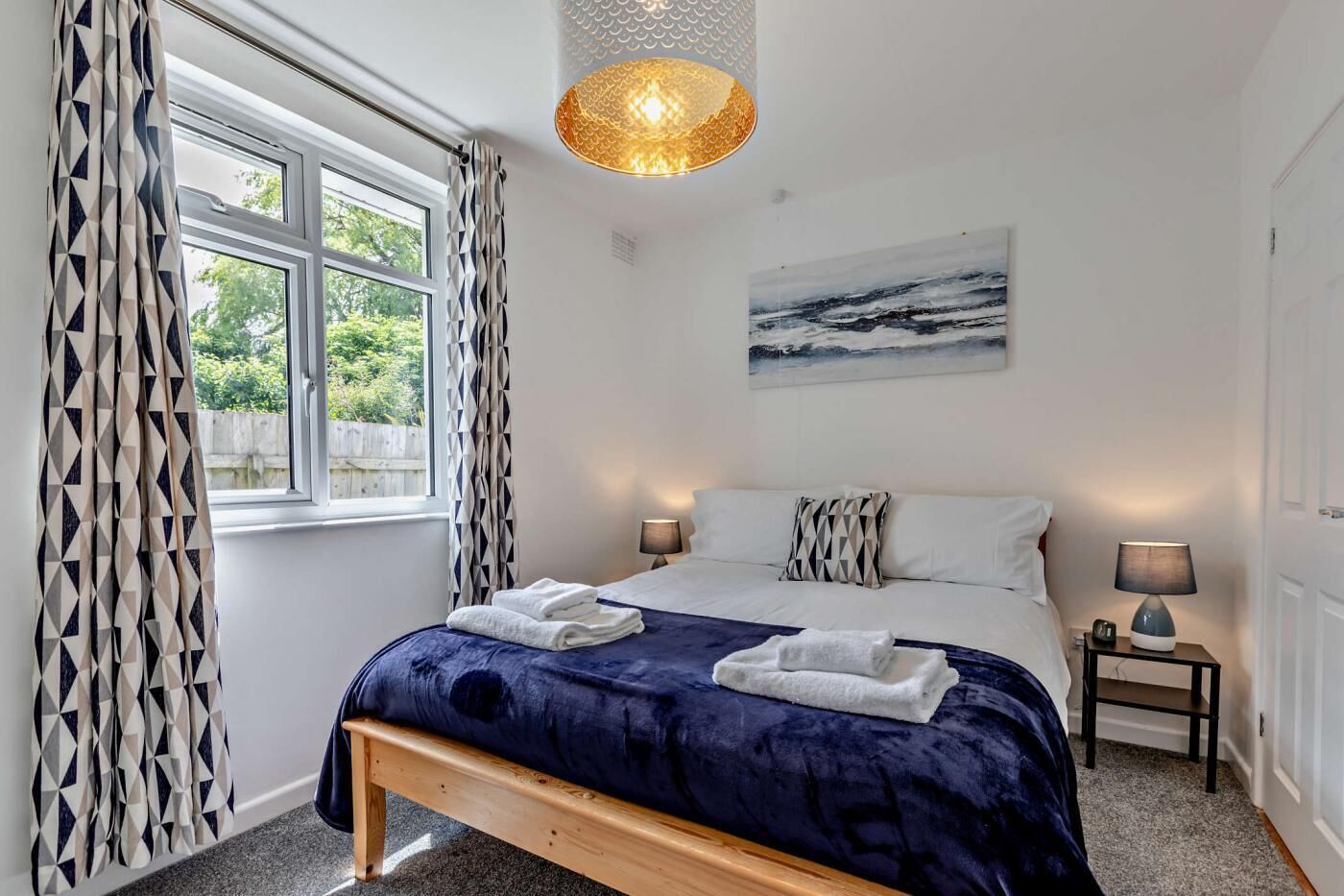 Wi-Fi de cortesia, roupa de cama