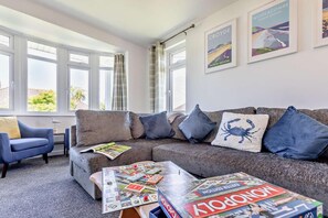 Living area - 3 Bed in Braunton (oc-w29487) (Braunton)