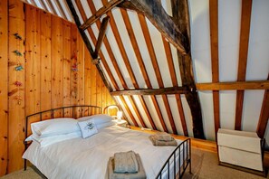 3 chambres, fer et planche à repasser, Wi-Fi gratuit, draps fournis