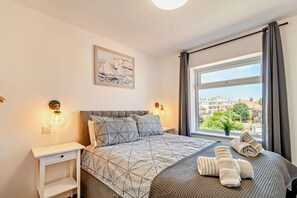 Free WiFi, bed sheets - 3 Bed in Bridlington (oc-s29447) (Bridlington)