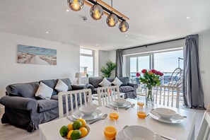 Dining - 2 Bed in Bridlington (oc-s29446) (Bridlington)