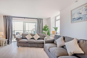 Living area - 3 Bed in Bridlington (oc-s29443) (Bridlington)