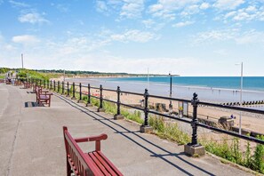 Beach - 3 Bed in Bridlington (oc-s29443) (Bridlington)