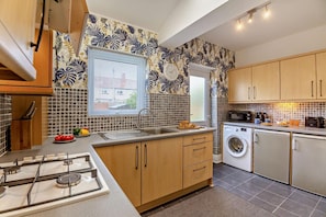 Microwave, oven, cookware/dishes/utensils