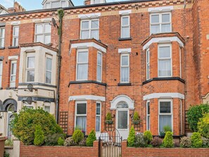 Exterior - 6 Bed in Bridlington (oc-n29516) (Bridlington)