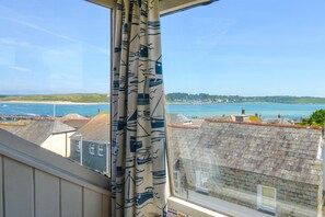 Interior - 2 Bed in Padstow (oc-lnews) (Padstow)