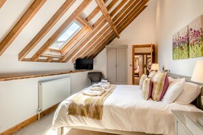 Travel cot, free WiFi, bed sheets - 5 Bed in Lower Bodham (oc-s29594) (Bodham)
