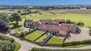 Exterior - 5 Bed in Lower Bodham (oc-s29594) (Bodham)