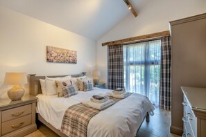 Travel cot, free WiFi, bed sheets - 2 Bed in Lower Bodham (oc-t29589) (Bodham)