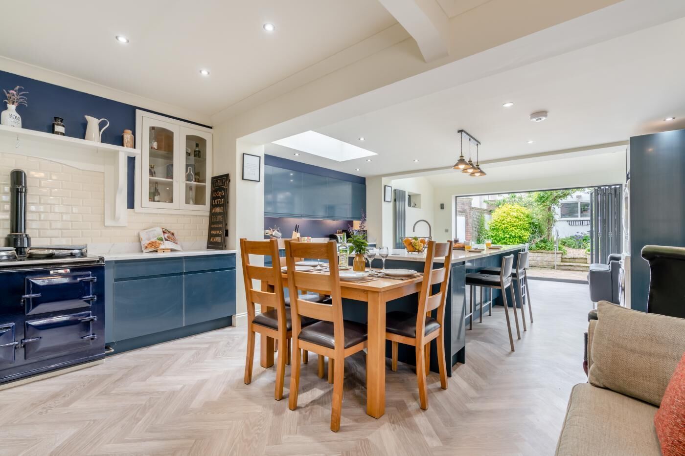 Ofen, Geschirrspüler, Kochgeschirr/Geschirr/Besteck