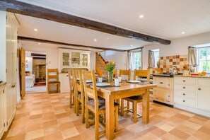 Dining - 3 Bed in Powerstock (oc-r29646) (Powerstock)