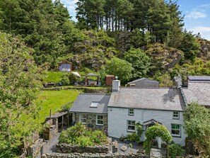 Exterior - 3 Bed in Fucheswen (oc-m29608) (Blaenau Ffestiniog)