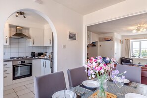 Oven, cookware/dishes/utensils