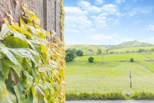 3 Bed in Earl Sterndale (oc-h29624)