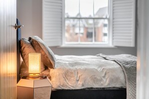 Fer et planche à repasser, Wi-Fi gratuit, draps fournis