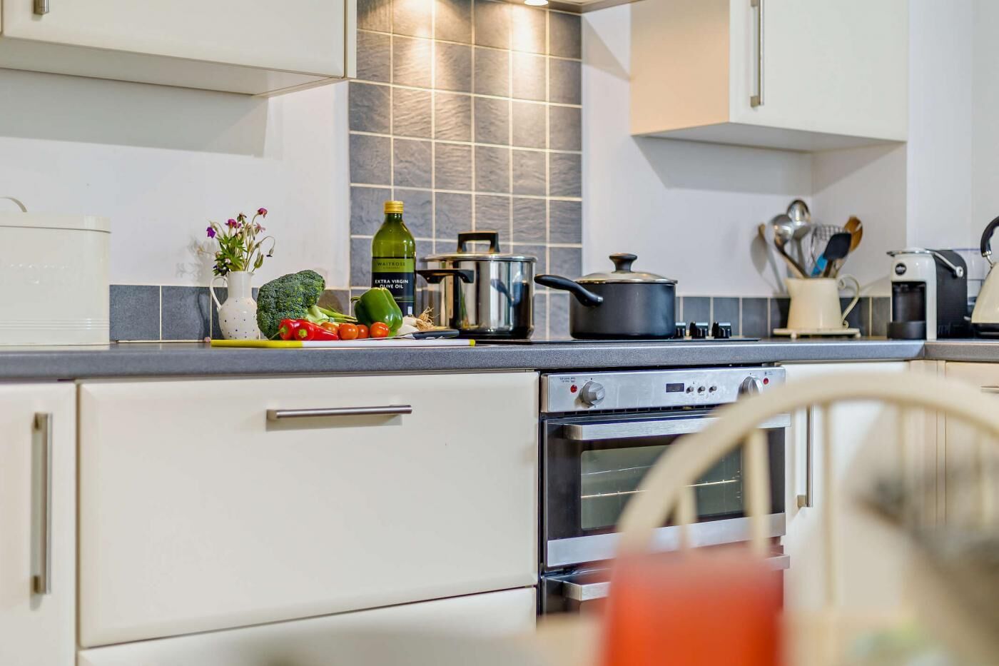 Microwave, oven, dishwasher, cookware/dishes/utensils