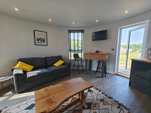 TV - 1 Bed in Creech (oc-g29728) (Creech)