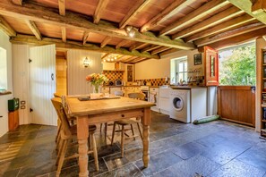 Dining - 1 Bed in Llwynygroes (oc-y29714) (Llangeitho)