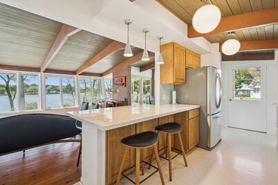 Stunning Mid-Century Lakeside Retreat on Cedar Lake in Nashua