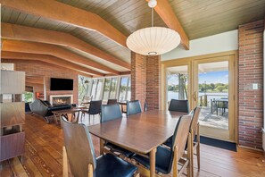 Dining - Stunning Mid-Century Lakeside Retreat on Cedar Lake in Nashua (Nashua)