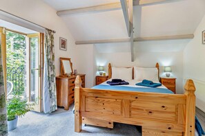 Silitysrauta/-lauta, ilmainen Wi-Fi, vuodevaatteet