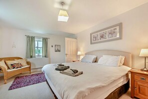 Travel cot, free WiFi, bed sheets - 6 Bed in Ludchurch (oc-m29751) (Ludchurch)