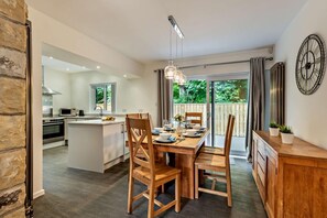 Dining - 4 Bed in Beadnell (oc-b29707) (Beadnell)