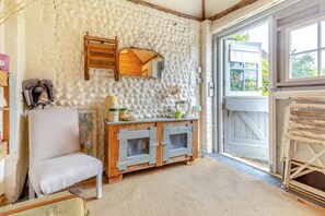 Interior - 2 Bed in Bodham (oc-s29720) (Bodham)