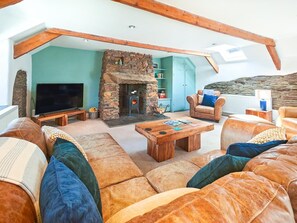 TV, fireplace - 3 Bed in St. Ervan (oc-t29660) (Saint Ervan)