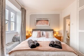 Iron/ironing board, travel cot, free WiFi, bed sheets - 3 Bed in Newton In Cartmel (oc-a29796) (Upper Allithwaite)