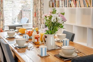 Dining - 4 Bed in Swanage (oc-a29454) (Swanage)