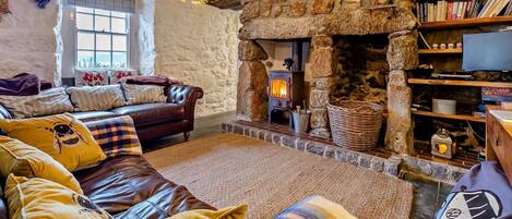 Télévision, cheminée