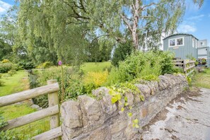 Property grounds - 1 Bed in Leintwardine (oc-b29785) (Buckton)