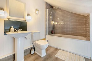 Hair dryer, towels - 5 Bed in Padstow (oc-s29853) (Padstow)