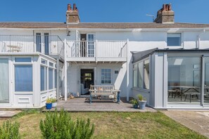 Outdoor dining - 2 Bed in Langton Herring (oc-r29848) (Langton Herring)