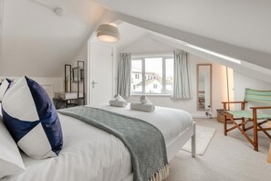 Travel cot, free WiFi, bed sheets - 1 Bed in St. Ives (oc-p29852) (St Ives)