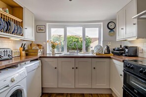 微波爐、焗爐、洗碗機、廚房用具/餐具/器皿