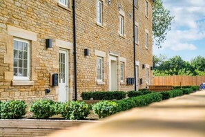 Exterior - Luxury Stay at Yarwell Mill, Peterborough (North Northamptonshire)