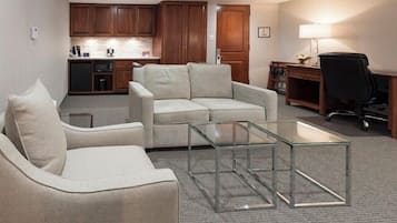 Una televisión, una impresora