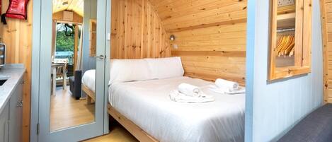 1 chambre, lit parapluie, Wi-Fi gratuit, draps fournis