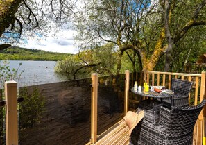 Outdoor dining - Orrest Head - One Bedroom House, Sleeps 4 (Newby Bridge)