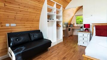 1 bedroom, travel crib, WiFi (free), bed sheets