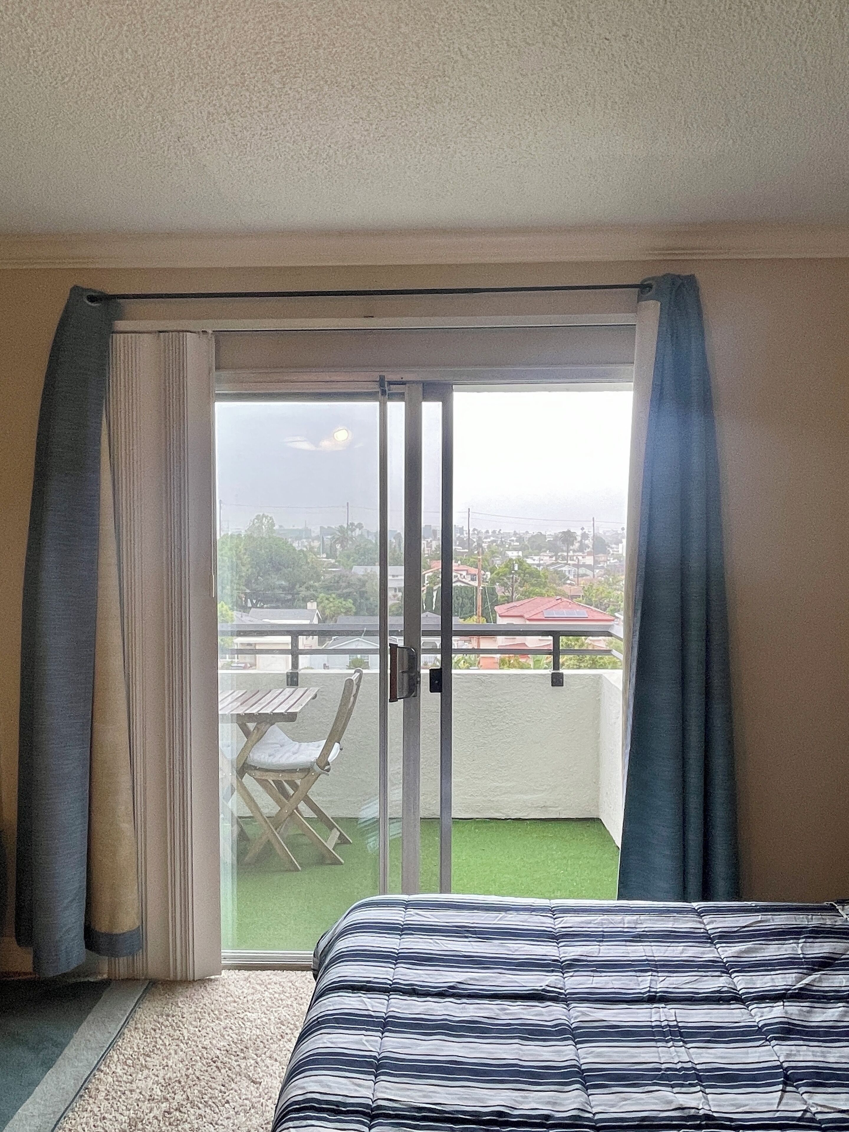 Iron/ironing board, WiFi